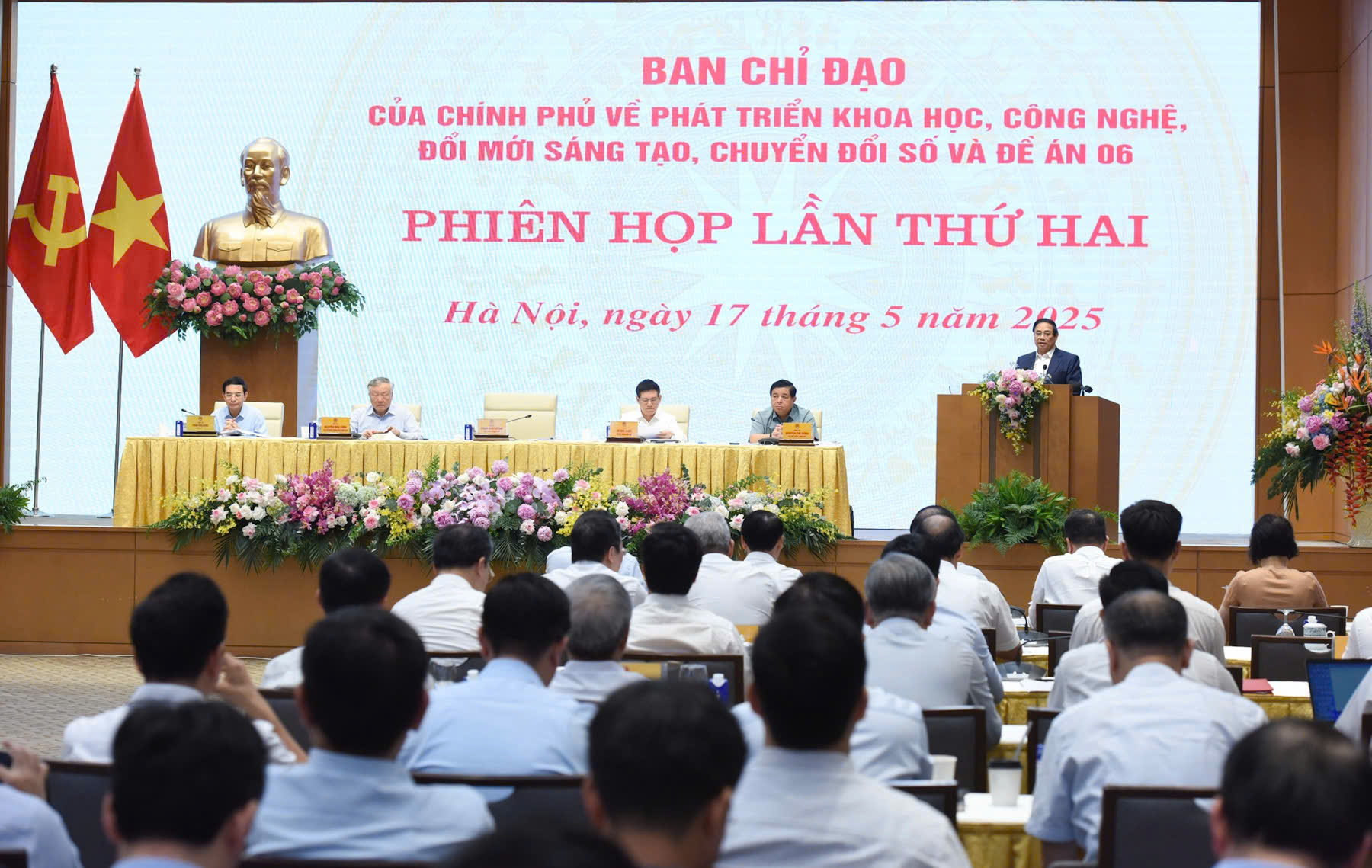 Thủ tướng Phạm Minh Chính chủ trì phiên họp. Ảnh: VGP